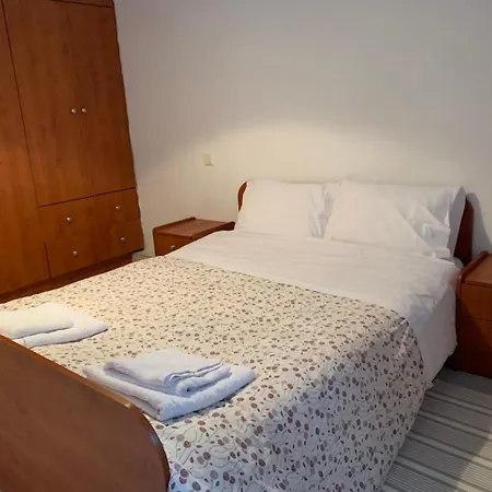 ο φοινικασ στην καστορια Apartment