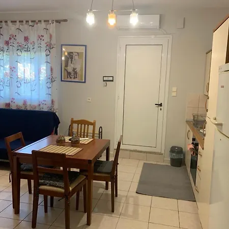 ο φοινικασ στην καστορια * Kastoria